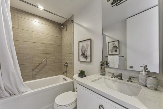 Building Photo - 565 Bellevue Ave