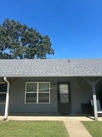 Building Photo - 2-Bedroom, 1-Bathroom Unit @ Rolling Oaks ...