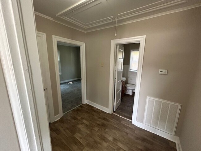 Building Photo - One Month Free Rent with 2 Year Lease! 3 B...