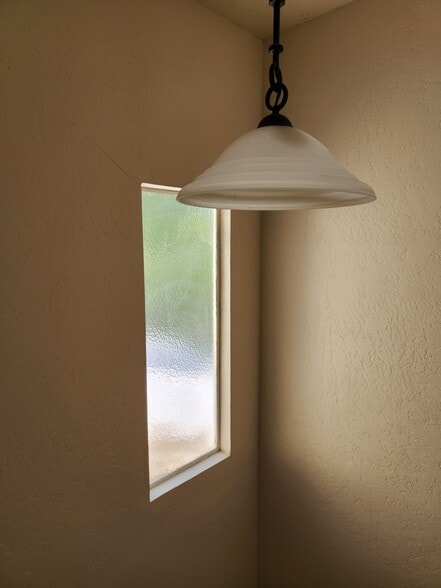 Building Photo - 6043 Leafwood Dr