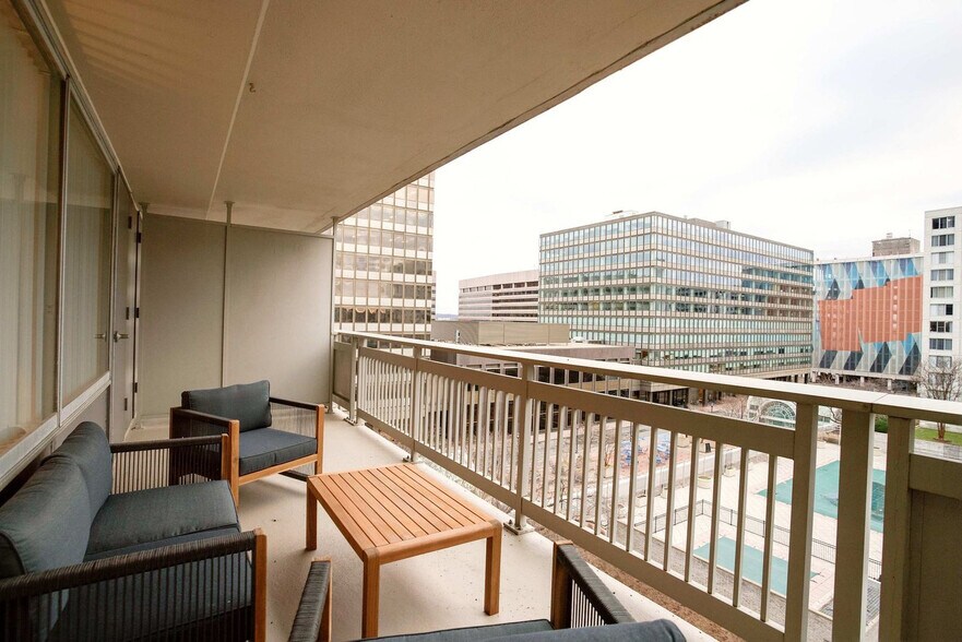 Building Photo - 2111 Richmond Hwy