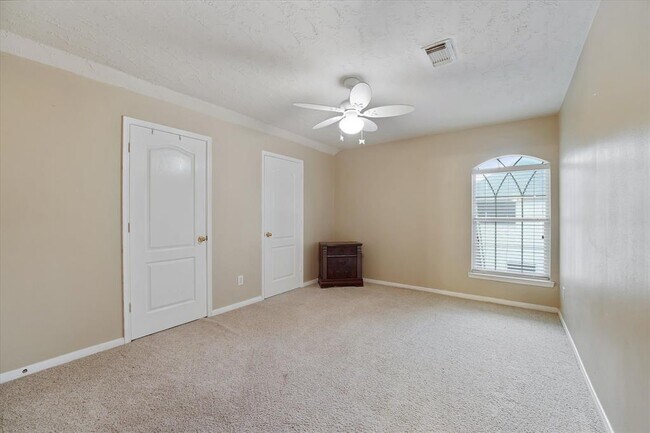 Building Photo - 4426 Park Bend Dr