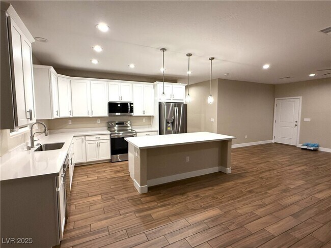 Building Photo - 1931 Rose Ct