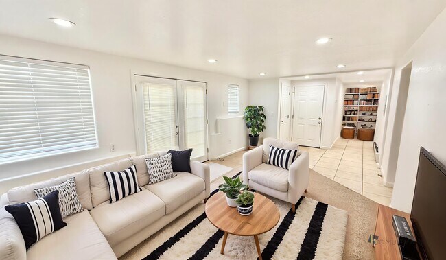 FullSizeRender-(2) - Living Room - Scandinavian - 15 - Table Mountain Townhomes