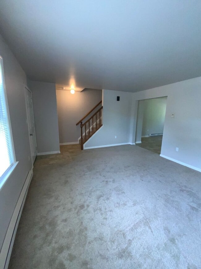 Building Photo - 2617 Northfield Dr