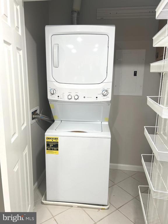 Building Photo - 12020 Taliesin Pl