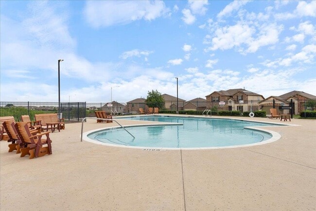 Building Photo - 7617 Saginaw Dr