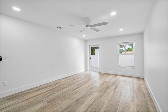 Building Photo - 1303 White Pine Dr