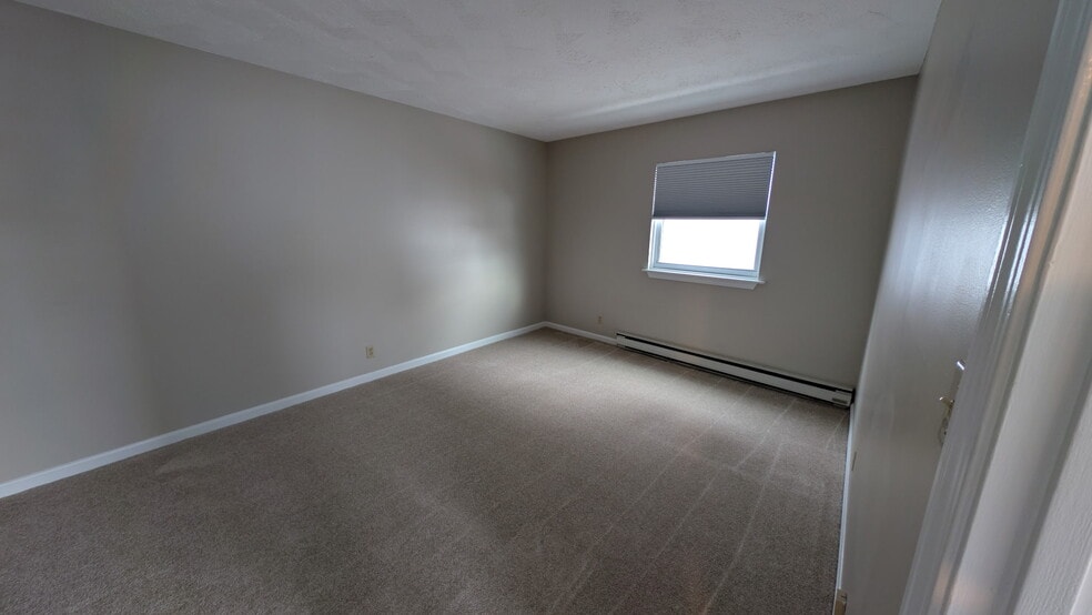 Third view of bedroom - 34 Central St