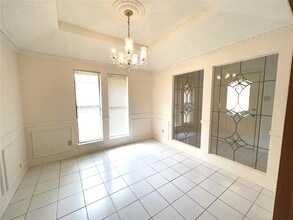 Building Photo - 1519 Shonka Dr