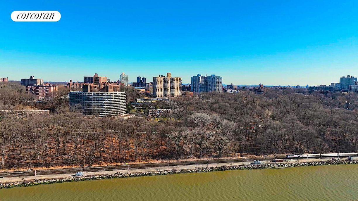 Building Photo - 4455-4465 Douglas Ave