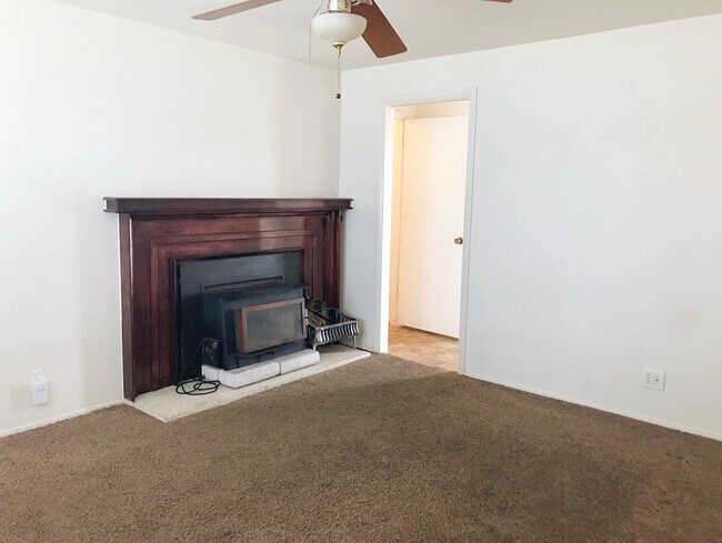 Building Photo - 1038 Cedar Ridge Rd