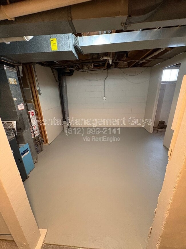 Building Photo - 4534 Zane Ave N