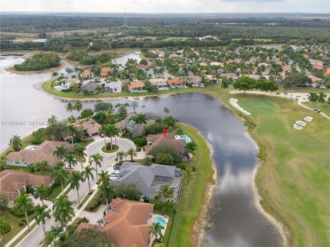 Building Photo - 2589 Mayfair Ln