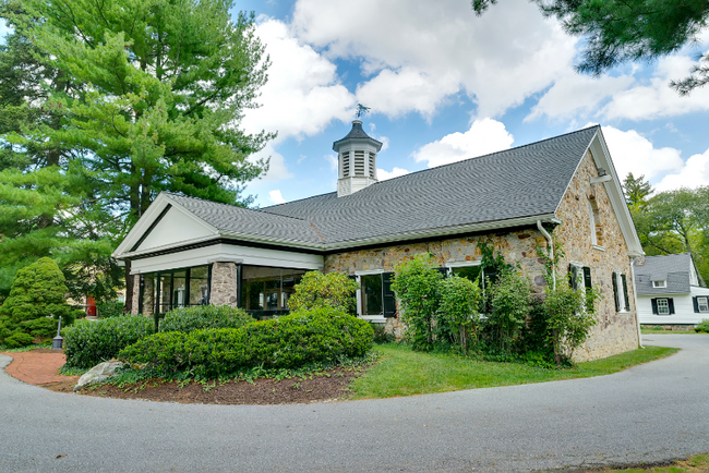 Building Photo - 63 Old Forge Crossing