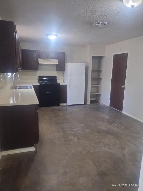 Building Photo - 412 Birdsong Ln