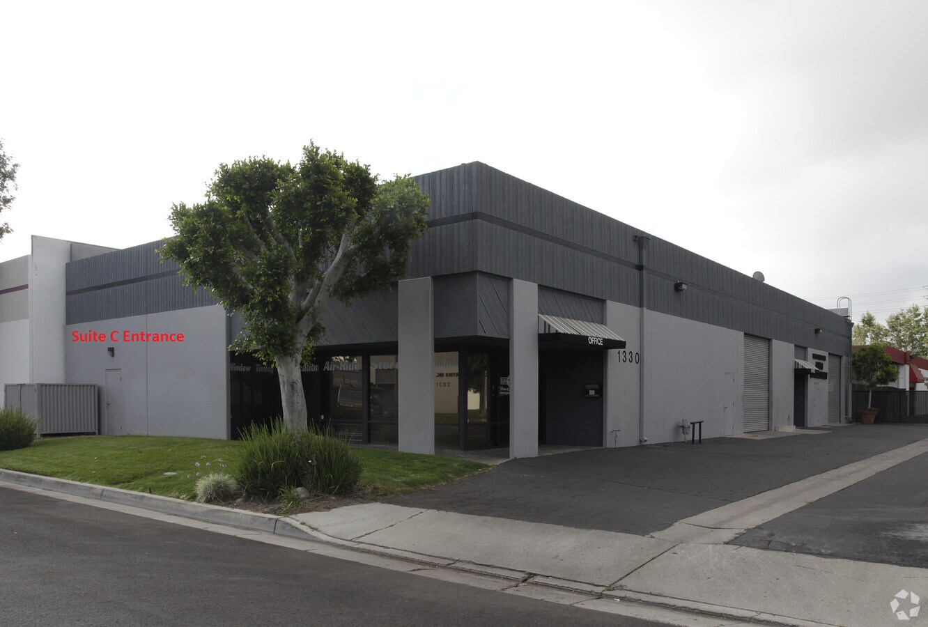Building Photo - 1330 N Blue Gum St