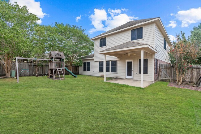 Building Photo - 10003 Lynette Falls Dr