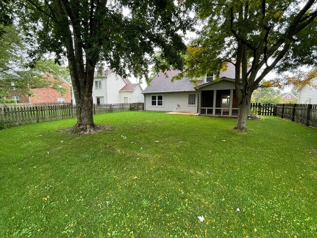 Building Photo - Spacious 3-Bed, 2.5-Bath Home – All Seasons Room, Loft, and Fully Fenced Backyard