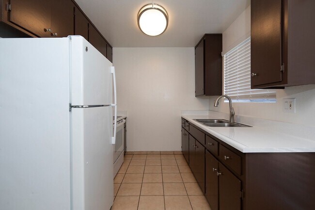 Interior Photo - Calla Ave Apartments