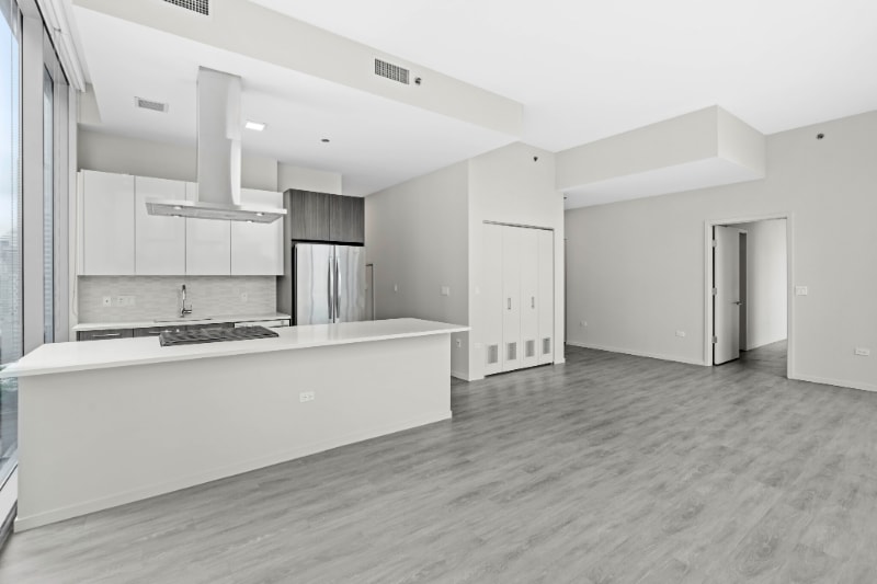 Building Photo - 34 E Huron St