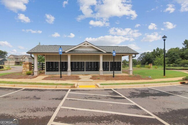 Building Photo - 1716 Tolstoy Ln