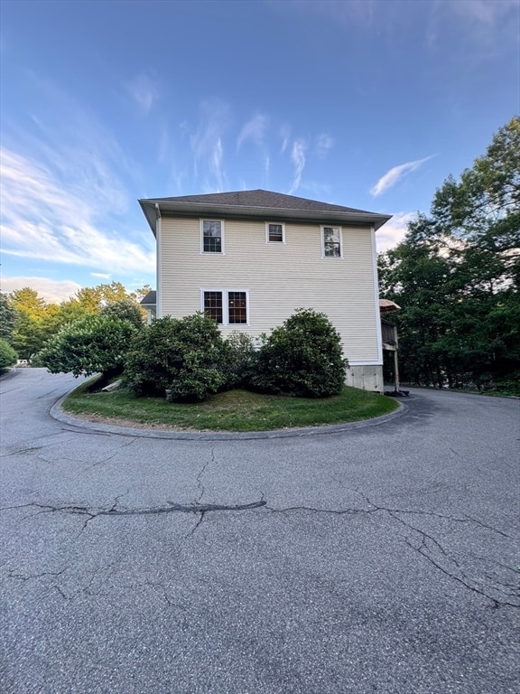 Building Photo - 60 Pyburn Rd
