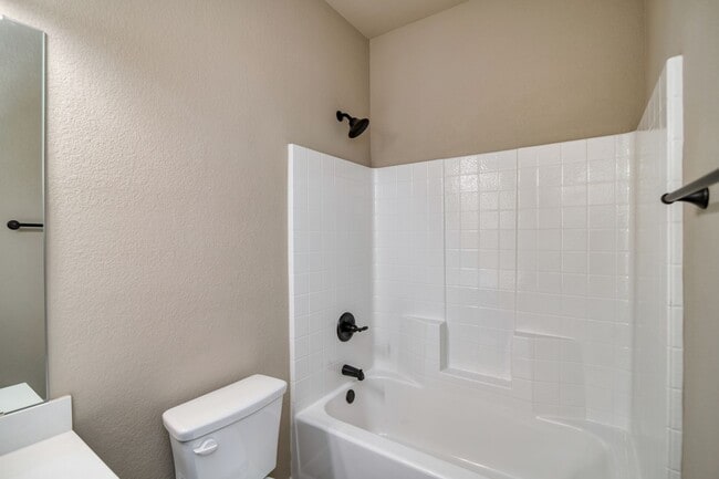 Building Photo - GORGEOUS 3 BEDROOM DUPLEX LOCATED IN MIDLOTHIAN ISD!