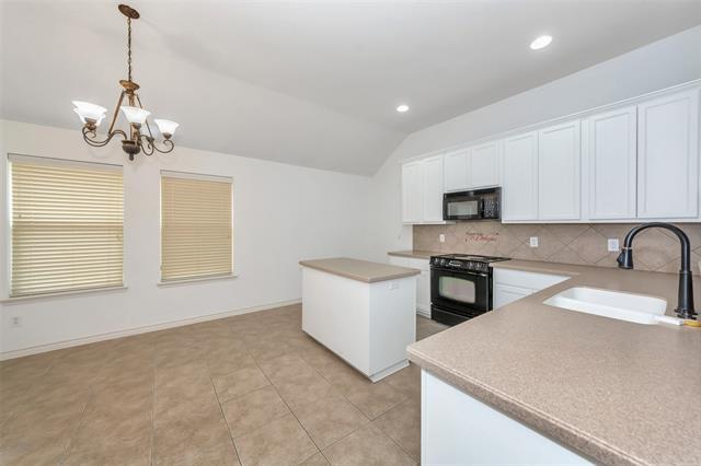 Building Photo - 10209 Fossil Valley Dr