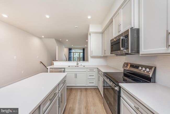 Building Photo - 1210 Rampart Dr