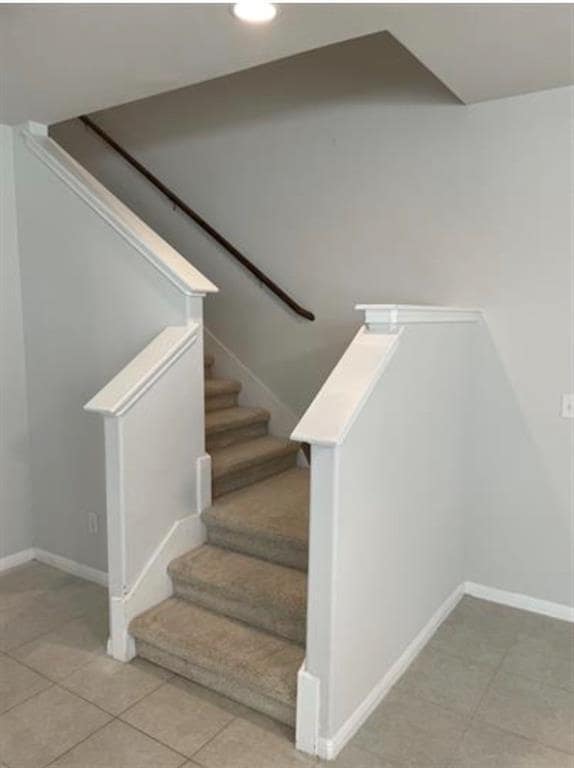 Building Photo - 328 La Escalera Dr