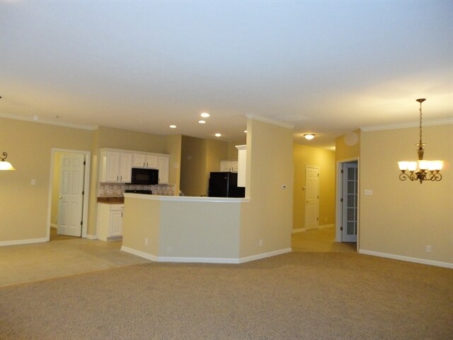 Building Photo - 8426 Stark Dr