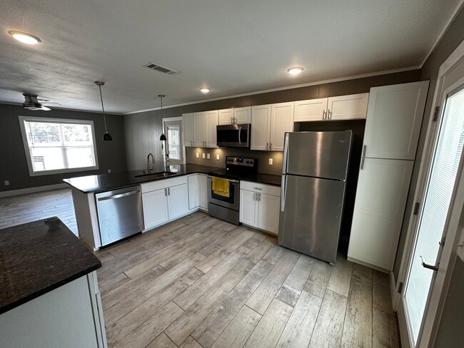 Building Photo - 68 Brierwood Cir
