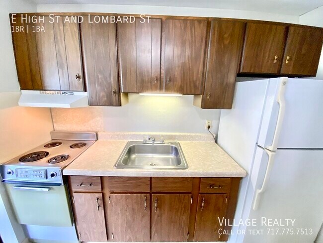 Building Photo - 92 E High St