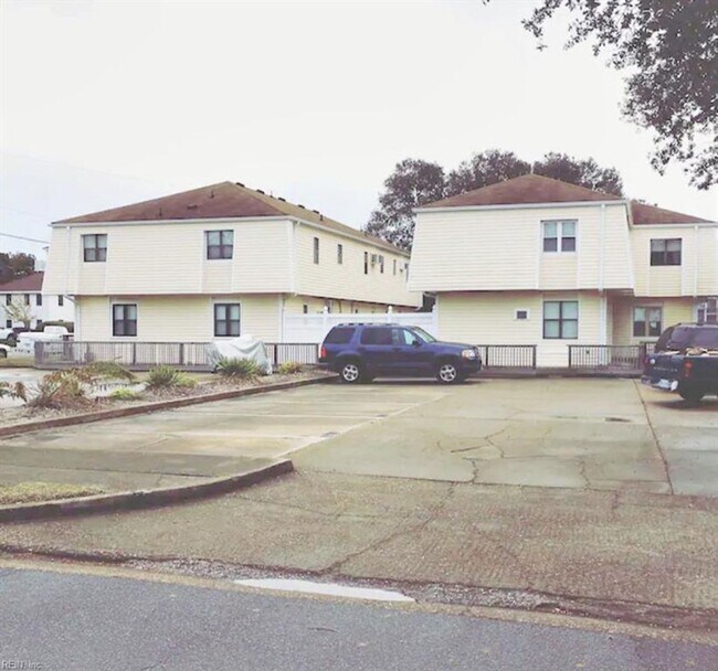 LYNNHAVEN BEACH CONDOS 3149 Page Ave Virginia Beach VA 23451