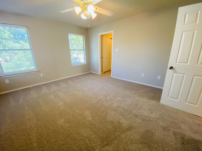 Building Photo - Great Home in Willow Run!