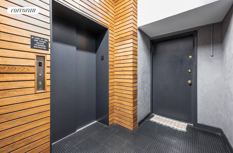 Building Photo - 460 W Broadway