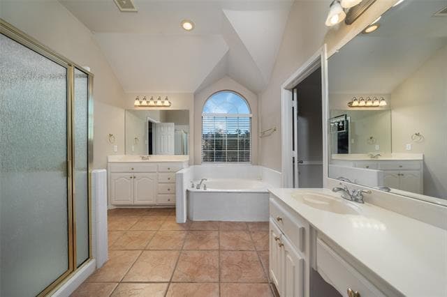 Building Photo - 8228 Novaro Dr