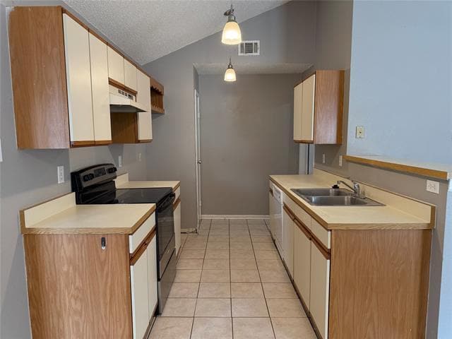 Building Photo - 307 Teakwood Ln