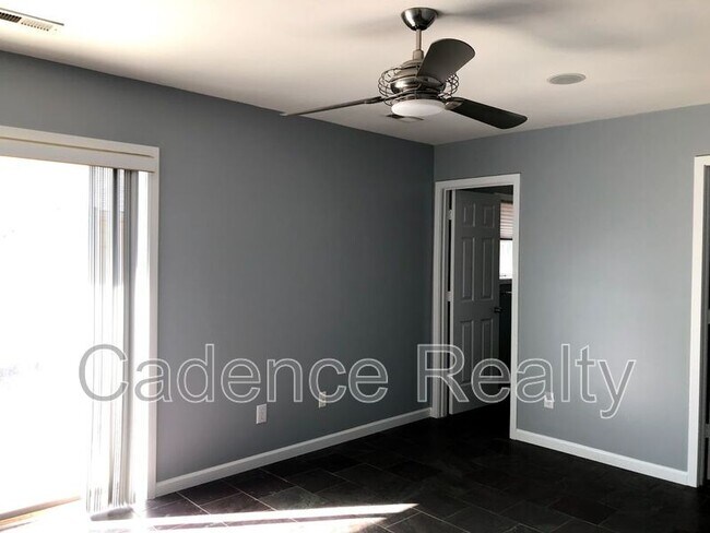 Building Photo - 306 Halyard Ct