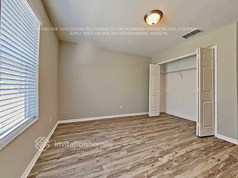 Building Photo - 5066 Hook Hollow Cir