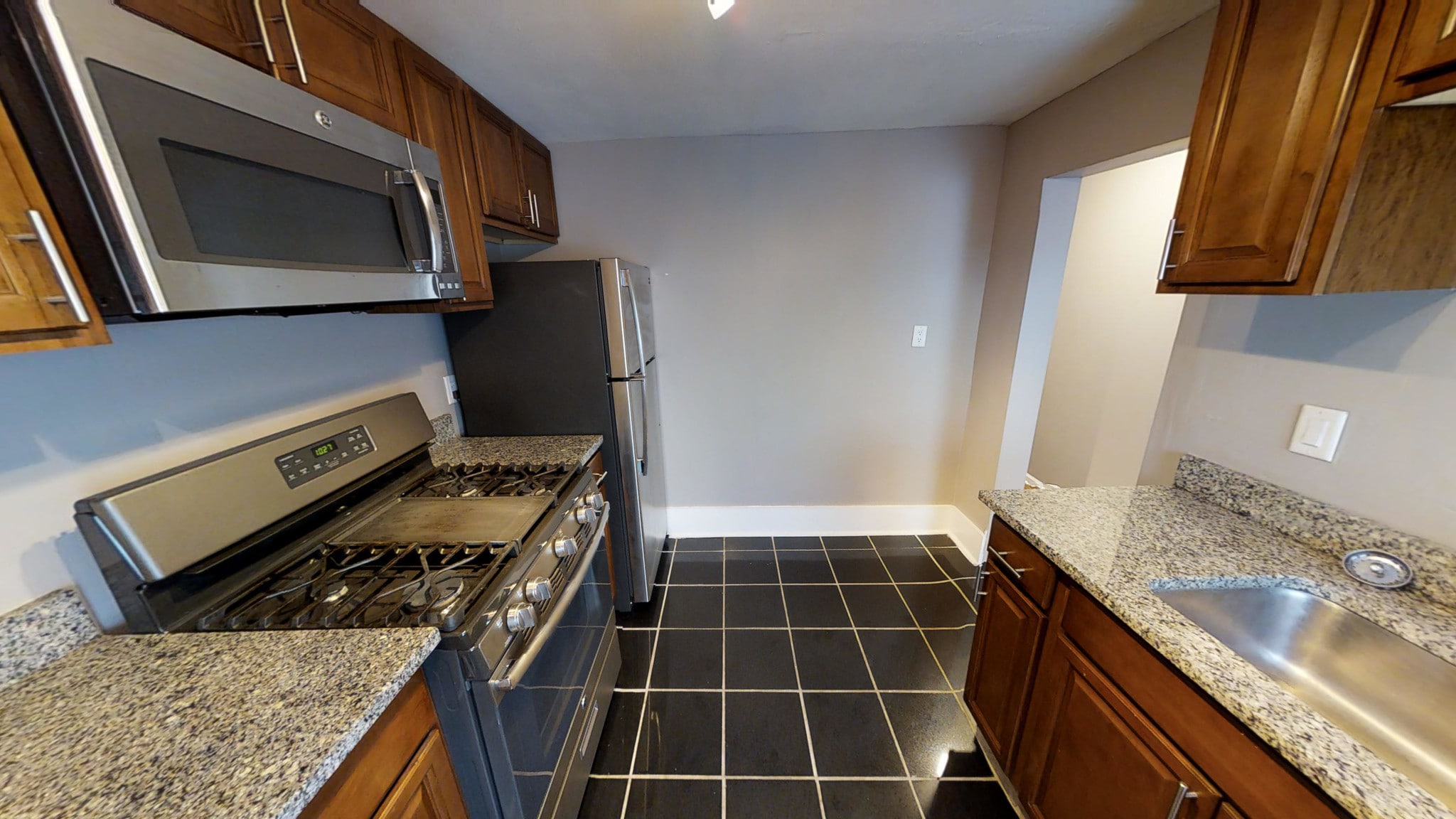 Building Photo - 105 Comstock Ave