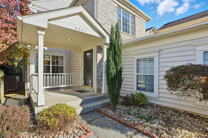 Primary Photo - 8341 Marketree Cir