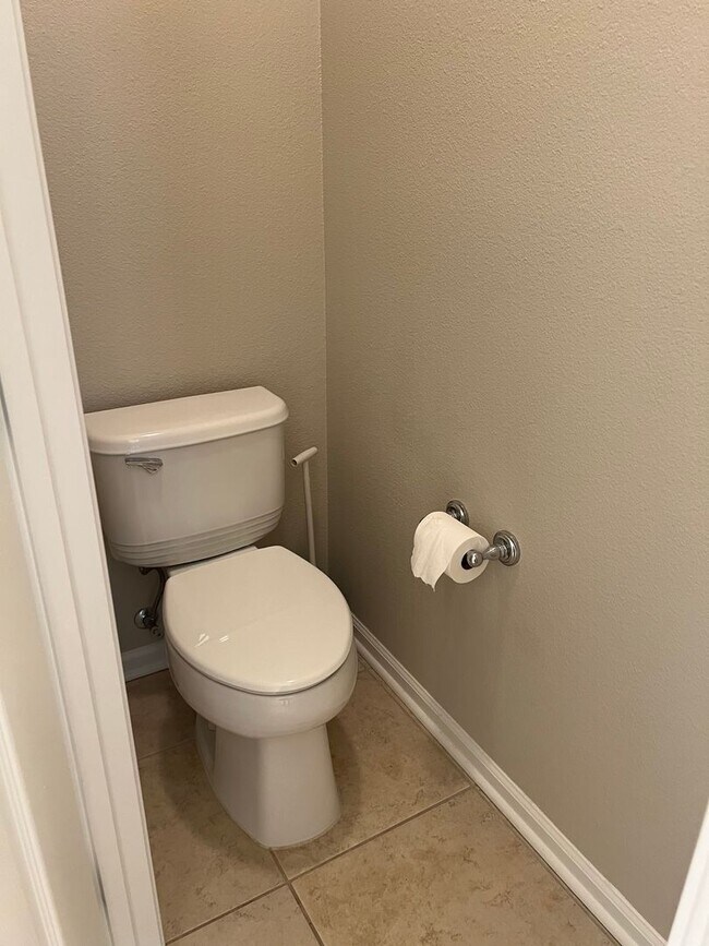 Building Photo - Lovely 3BR Ranch-Style Home in Sun City-Available 12/22/25