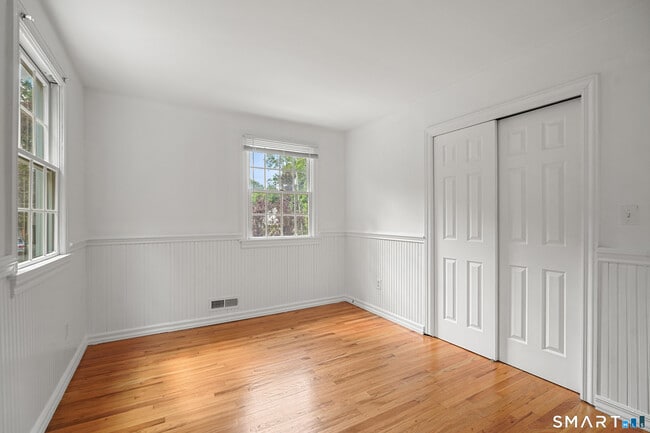 Building Photo - 141 Idlewood Dr