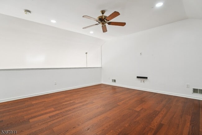 Building Photo - 315 Winthrop Dr