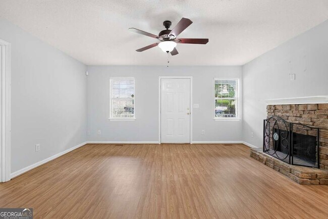 Building Photo - 72 Victorian Cir