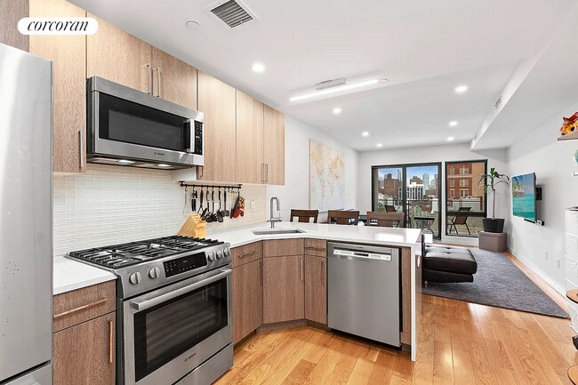 Building Photo - 2117 31st Ave