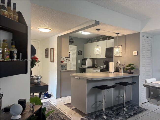 Primary Photo - 20741 NE 4th Ct