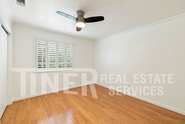 Building Photo - 3863 Olivebranch Ln